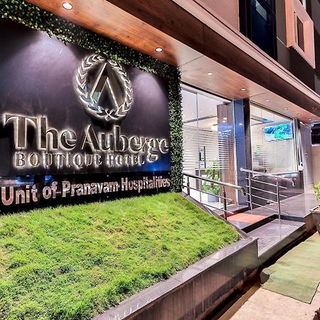 The Auberge Boutique Hotel - Manyata Tech Park バンガロール エクステリア 写真