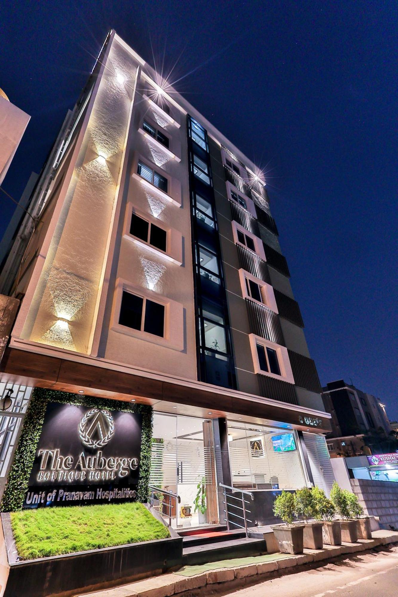 The Auberge Boutique Hotel - Manyata Tech Park バンガロール エクステリア 写真